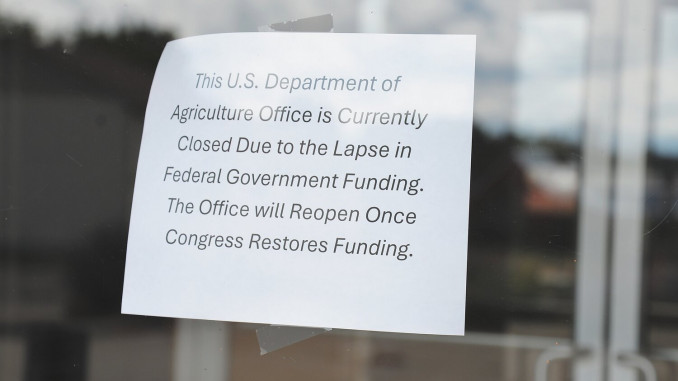 20251009-135213-1c0-DSC_3683-USDA office shut down note
