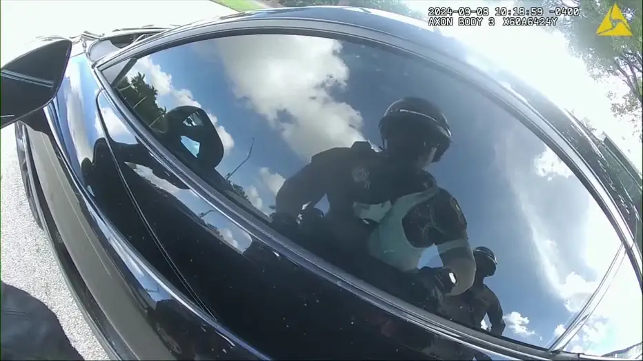 V-TYREEK-HILL-BODYCAM-11P_WAGA4667_146_mxf_00.00.15.10